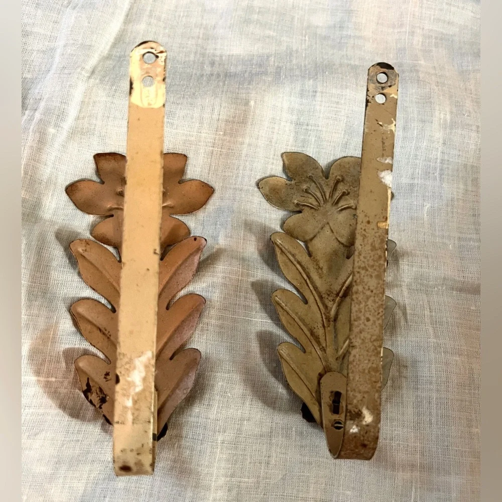 VTG Metal Floral Curtain Tiebacks Holdbacks - Pair Hollywood Regency Toleware